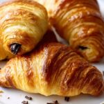 Himmlische Schoko Croissants selber backen – pain au chocolat
