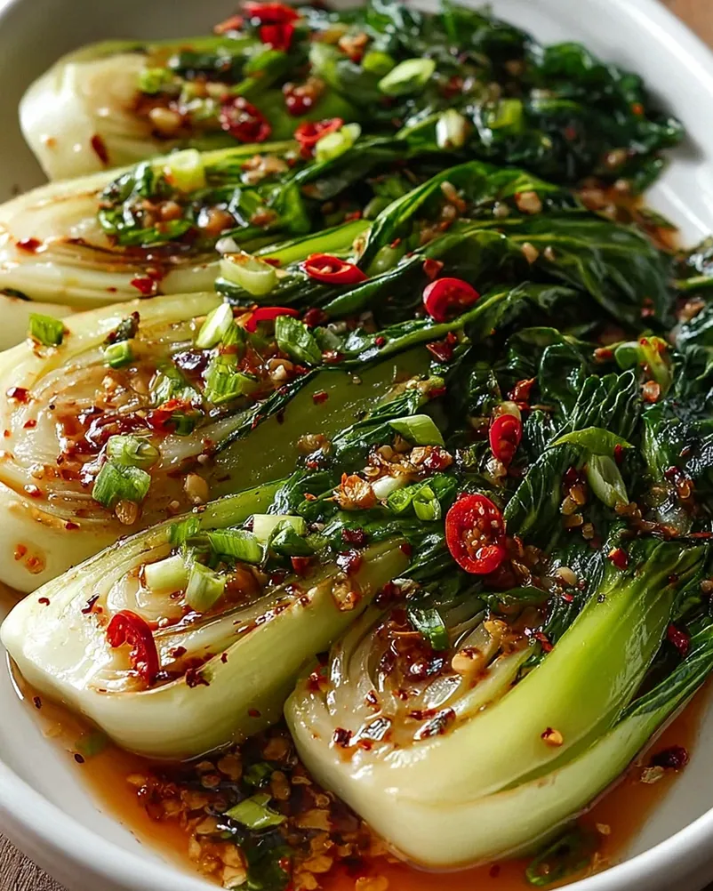 Schneller Bok Choy: Feine Wacholder-Chili-Sauce genießen!
